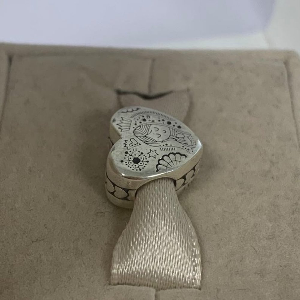 Pandora virgin Guadalupe charm - Picture 4 of 7